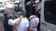 Diyarbakırda kendilerini polis sanan grup iki kişiyi darp etti