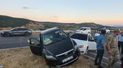 Bingöl Muş Karayolunda İki Otomobil Çarpıştı