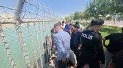 Şanlıurfa Valisinin Korumaları Sulama Kanalına Düşen İki Çocuğu Son Anda Kurtardı