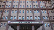 Diyarbakırda kafede oturan kişiye ağaç arkasından silahlı saldırı düzenlendi