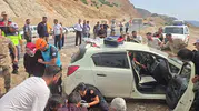 Bingöl Erzurum yolunda otomobil devrildi üç kişi yaralandı