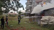 Muş'ta tandır yakılırken odunluk alevlere teslim oldu