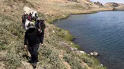 Hakkari'de 22 doğasever 3 bin 500 rakımlı Sat Gölleri'ne tırmandı