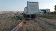 Kızıltepe yolunda tır kazası sürücü yara almadan kurtuldu