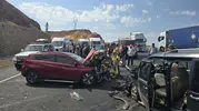 Bingöl kara yolunda iki aracın çarpışması sonucu altı kişi yaralandı