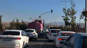 Van Gölü sahil yolunda ağır araç ve hız tehlikesi büyüyor