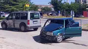 Elazığ'da iki aracın karıştığı kazada iki kişi yaralandı