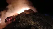 Hakkari Işıklar köyünde çıkan yangın binlerce ot balyasını yok etti