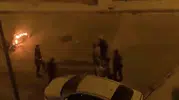 Elazığ'da şaşkına çeviren anlar: Sokak ortasında motosikletini yaktı