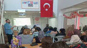 Hakkari'de ailelere okul ve eğitimde iş birliği eğitimi verildi