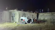 Ağrı'da otomobil çatının üzerinden şarampole uçtu