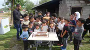 Muş'un uzak köylerinde çocukların kırtasiye sevinci