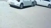 Diyarbakır'da site içinde korkutan kaza güvenlik kamerasına yansıdı