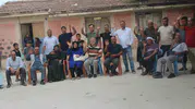 Emekli öğretmen 40 yıl sonra öğrencileriyle köy okulunda buluştu