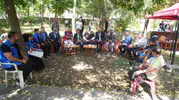 Muşlu gençler Kıbrıs gazilerini evlerinde ziyaret ederek anılarını dinledi