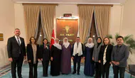 Barış Anneleri’nden AK Parti’ye Anneler Günü ziyareti