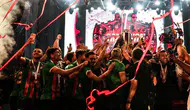 Amedspor Süper Lig kupasını Diyarbakır’da milyonlarca taraftarıyla kaldırdı