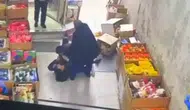 Şanlıurfa'da iki esnafın kavgası kameraya yansıdı
