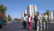 Eşbaşkan Bucak, Talaytepe Caddesi’ndeki asfalt çalışmalarını inceledi