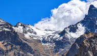 Hakkari dağlarına mevsimin ilk karı düştü