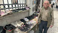 Vanlı ayakkabı ustası tamir ettiği ayakkabıları ihtiyaç sahiplerine ücretsiz dağıtıyor