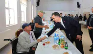 Bitlis Valisi Karakaya yaşlılarla bir araya geldi