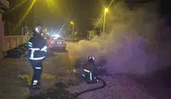 Kızıltepe'de park halindeki otomobil alevlere teslim oldu