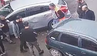 Diyarbakır sanayi sitesinde iki aracın çarpıştığı anlar kameraya yansıdı