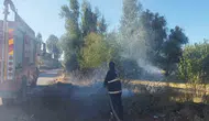 Van Gevaş'ta çıkan örtü yangını ekiplerin müdahalesiyle söndürüldü