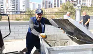 Elazığlı temizlik görevlisi bulduğu 600 bin liralık çantayı sahibine teslim etti