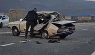 Bingöl Karlıova yolunda otomobil ve motosiklet çarpıştı