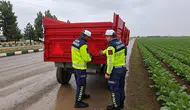 Muşta traktör römorklarına reflektör takıldı