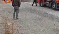Van yolunda seyir halindeki kamyonet alevlere teslim oldu