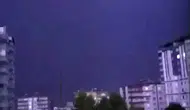 Diyarbakırda iki apartmana yıldırım isabet etti