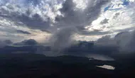 Nemrut Kalderası üzerinde oluşan bulut hareketleri görsel şölen sundu