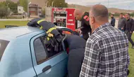 Elazığ Kovancılar yolunda otomobil refüje çarptı