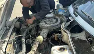 Siirt merkezde seyir halindeki otomobil aniden alevlere teslim oldu
