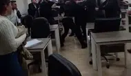 Silopi Belediyesi meclis toplantısında su fırlatmalı kavga çıktı