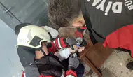 Diyarbakır'da parmağına metal sıkışan çocuk itfaiye yardımıyla kurtarıldı
