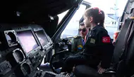 6 yaşındaki Meryem'in F-16 pilotu olma hayali TEKNOFEST'te gerçeğe dönüştü