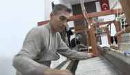 Siirt battaniyesi geleneği baba ve oğulun ellerinde yeniden hayat buluyor