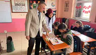Patnoslu Gazetecilerden Öğrencilere Kırtasiye Desteği