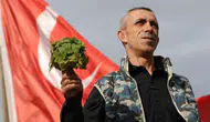 Öğretmen Hakan Özdemir atıl dağlık araziyi şifalı bitki bahçesine dönüştürdü