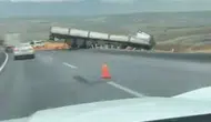 Diyarbakır Silvan kara yolunda tır kazası sonucu bir kişi yaralandı