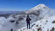 Dağcılar Küçük Ağrı zirvesinden Büyük Ağrı Dağı'nı görüntüledi