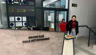 Sason Kütüphanesi öğrencileri tatlı ve içecek ikramıyla karşılıyor