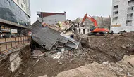Van'da kazı çalışması sırasında lokanta binası çöktü