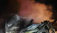 Viranşehir yolunda devrilen akaryakıt tankeri alev topuna döndü
