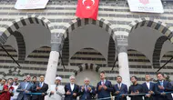Depremde hasar gören 6 tarihi cami yeniden ibadete açıldı