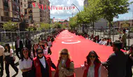 Şırnak sokaklarında dev bayrakla 19 Mayıs coşkusu